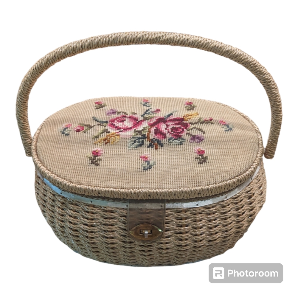 Vintage 70's Oval Woven Wicker Sewing Basket W Floral Needlepoint Lid W Handle - Picture 1 of 14